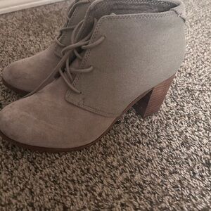 Women's Suede Ankle Toms Boots size W8.5